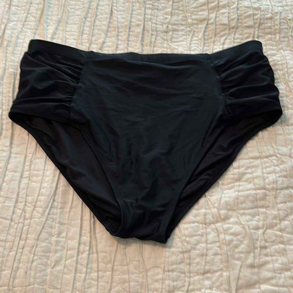 Old Navy black plus size 2X swim bottoms
